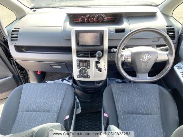 toyota voxy 2012 -TOYOTA--Voxy DBA-ZRR70W--ZRR70-0496160---TOYOTA--Voxy DBA-ZRR70W--ZRR70-0496160- image 2