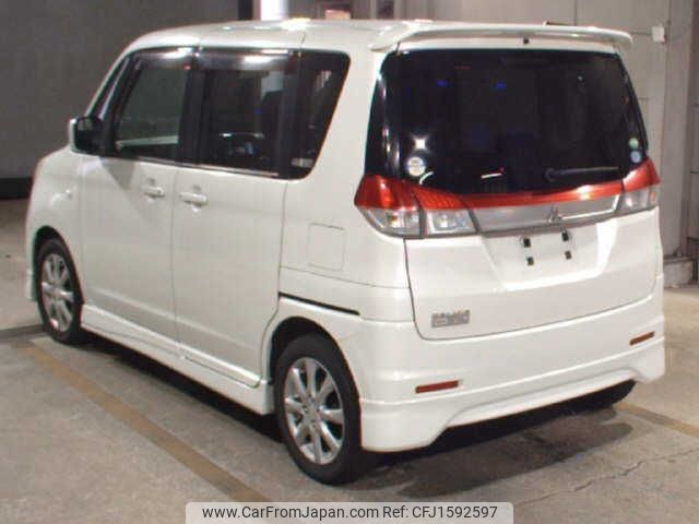 mitsubishi delica-d2 2013 CFJ1592597 image 2