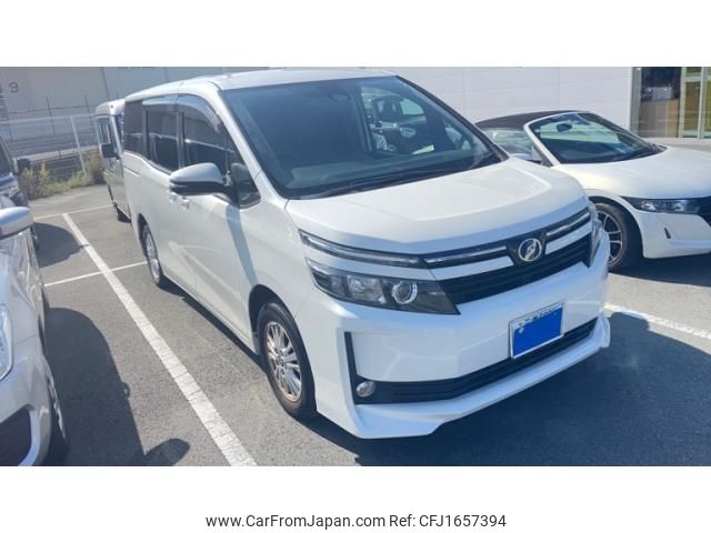 toyota voxy 2017 CFJ1657394 image 2