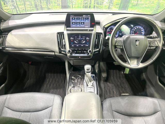 toyota crown-hybrid 2018 CFJ1705959 image 2