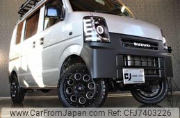 CD63枚まとめ売り 弊社取り扱いLCD MODELS ダイキャスト完成品シリーズ新製品をご