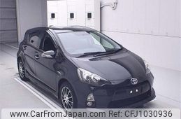 toyota aqua 2013 -TOYOTA--AQUA NHP10-6156033---TOYOTA--AQUA NHP10-6156033-