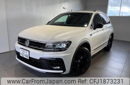 volkswagen tiguan 2018 CFJ1873231