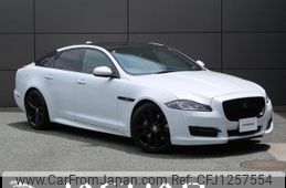 jaguar xj-series 2018 quick_quick_J128B_SAJKC1687H8W12715