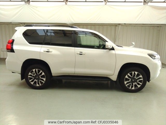 toyota land-cruiser-prado 2022 ENHANCEAUTO_1_ea289447 image 2