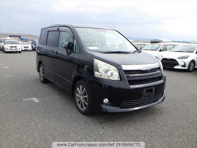 toyota noah 2009 NIKYO_HJ60126 image 1