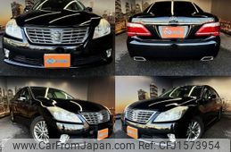 toyota crown 2010 CFJ1573954