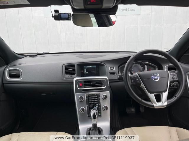 volvo v60 2016 quick_quick_FD4204T_YV1FWA8RDH1332474 image 2