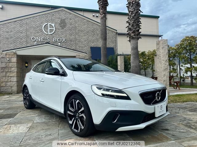 volvo v40 2020 quick_quick_CBA-MB420XC_YV1MZ402CK2184881 image 1