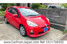 toyota aqua 2012 CFJ1708392