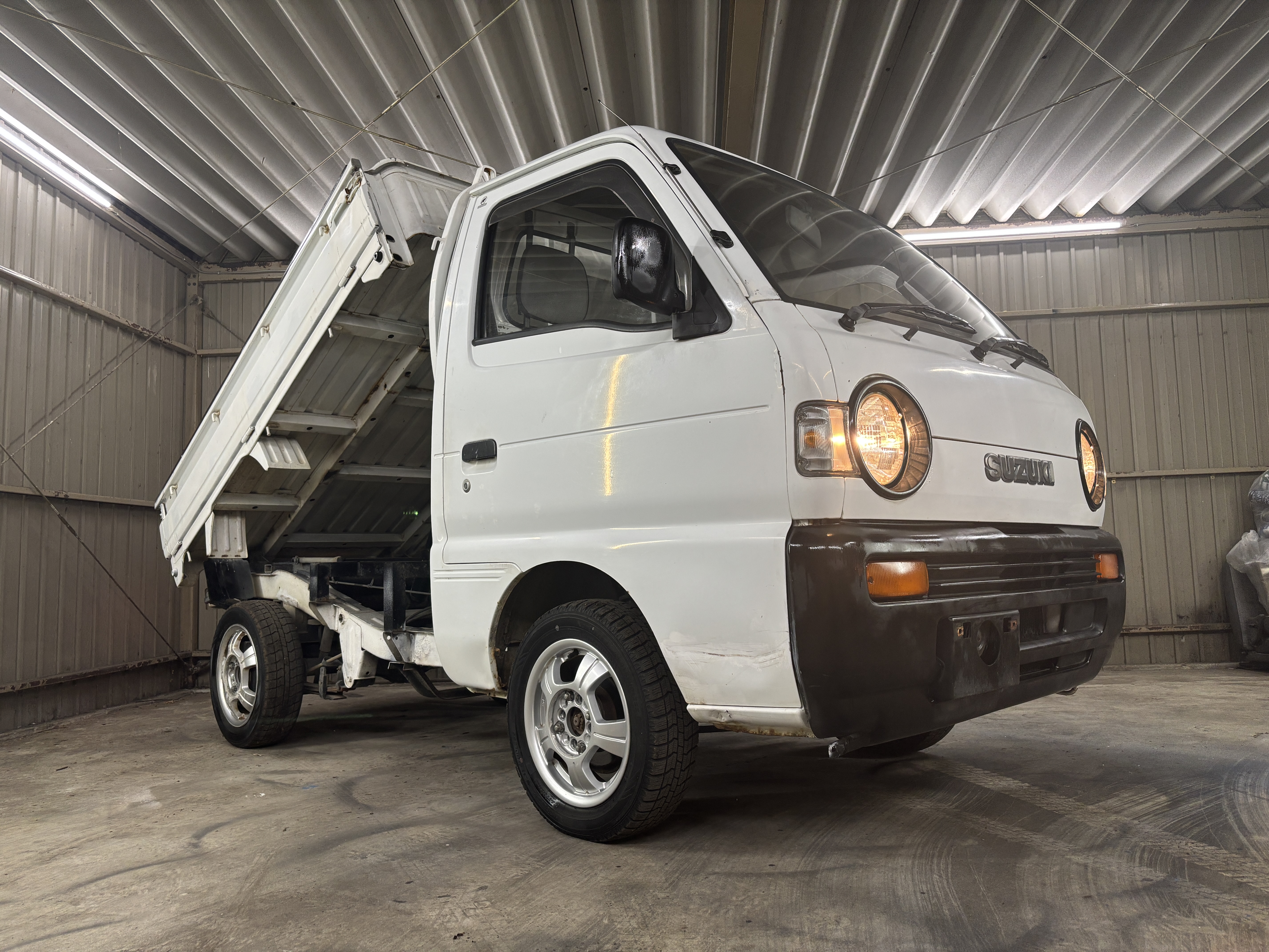 1992 Suzuki Carry Truck DD51B 4WD - Car Price $2,671