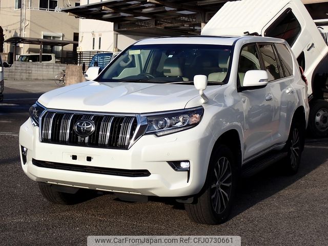 toyota land-cruiser-prado 2020 25522413 image 1