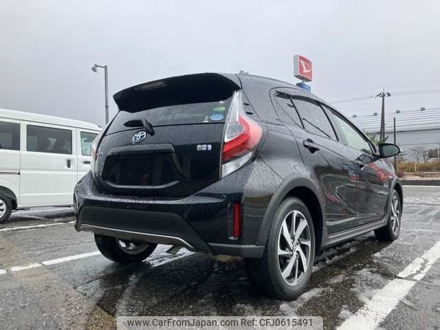 toyota aqua 2018 -TOYOTA--AQUA NHP10H--6798084---TOYOTA--AQUA NHP10H--6798084- image 2