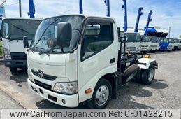 hino dutro 2017 CFJ1428215