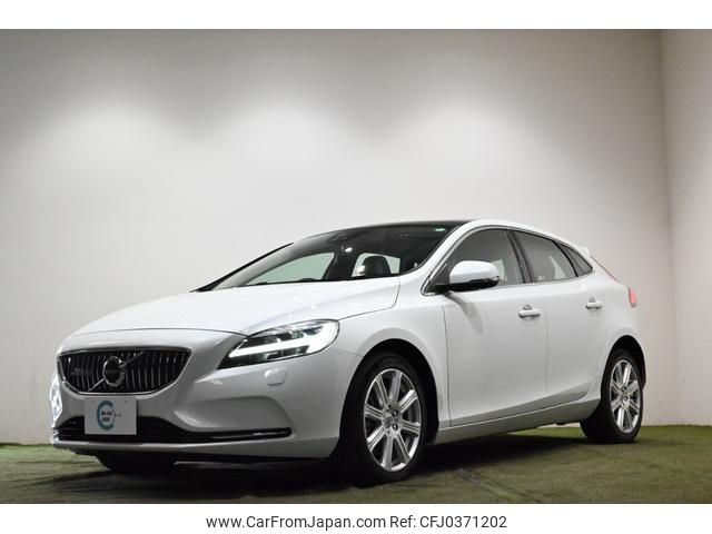 volvo v40 2020 -VOLVO 【湘南 339ﾑ319】--Volvo V40 MB4154T--K2603757---VOLVO 【湘南 339ﾑ319】--Volvo V40 MB4154T--K2603757- image 1