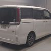 toyota esquire 2018 CFJ1632861 image 2