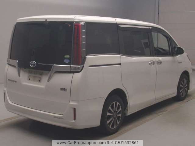 toyota esquire 2018 CFJ1632861 image 2