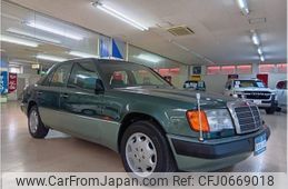 mercedes-benz e-class 1993 -MERCEDES-BENZ 【名変中 】--Benz E Class 124230--1B915373---MERCEDES-BENZ 【名変中 】--Benz E Class 124230--1B915373-