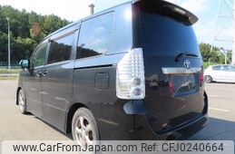 toyota noah 2007 NIKYO_MJ85269