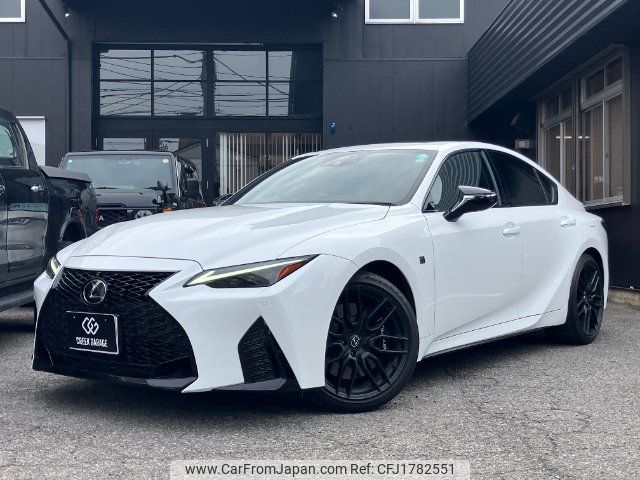 lexus is 2022 CFJ1782551 image 1