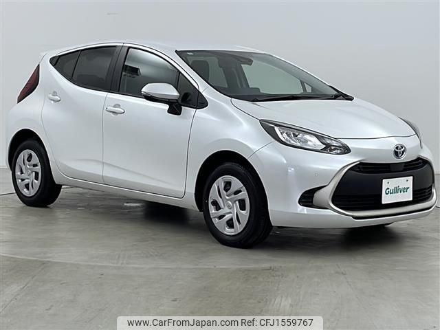 toyota aqua 2024 CFJ1559767 image 1