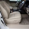 toyota land-cruiser-prado 2020 24121010 image 17