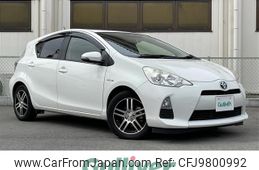 toyota aqua 2013 -TOYOTA--AQUA DAA-NHP10--NHP10-2216720---TOYOTA--AQUA DAA-NHP10--NHP10-2216720-