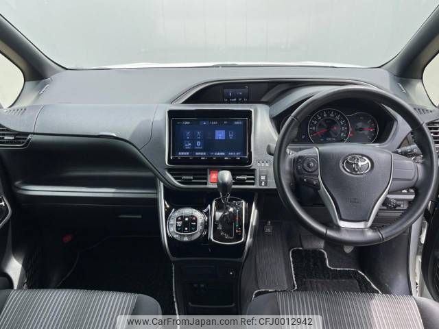 toyota voxy 2019 -TOYOTA--Voxy DBA-ZRR80W--ZRR80-0533404---TOYOTA--Voxy DBA-ZRR80W--ZRR80-0533404- image 2