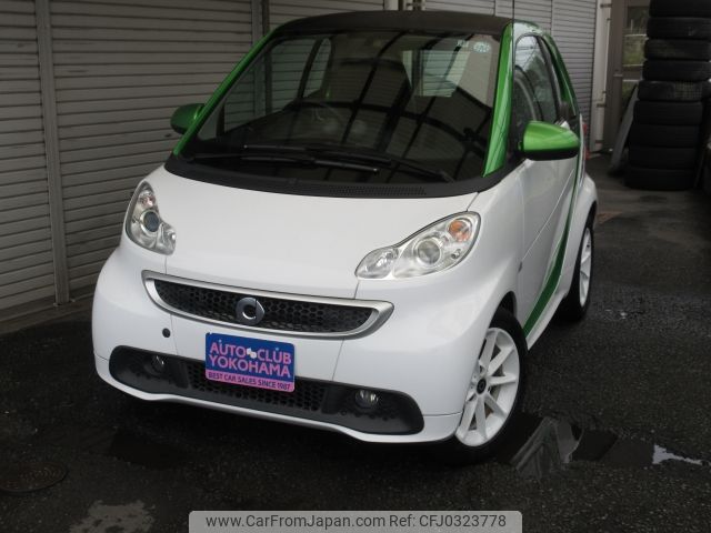 smart fortwo 2013 -SMART--Smart Fortwo ZAA-451390--WME4513902K734653---SMART--Smart Fortwo ZAA-451390--WME4513902K734653- image 1