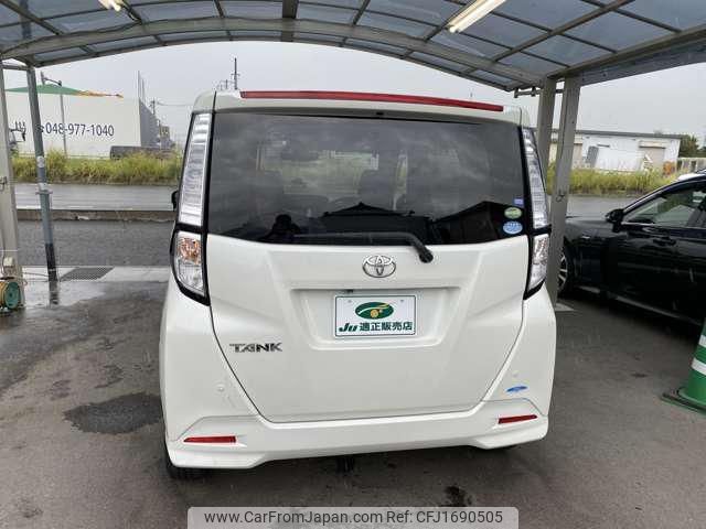 toyota tank 2016 CFJ1690505 image 2