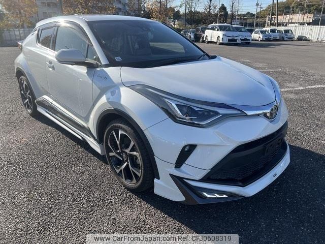 toyota c-hr 2019 quick_quick_6AA-ZYX11_ZYX11-2004013 image 1