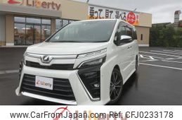 toyota voxy 2018 quick_quick_ZRR80W_ZRR80-0414751