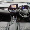 toyota c-hr 2018 quick_quick_DAA-ZYX10_ZYX10-2105600 image 4