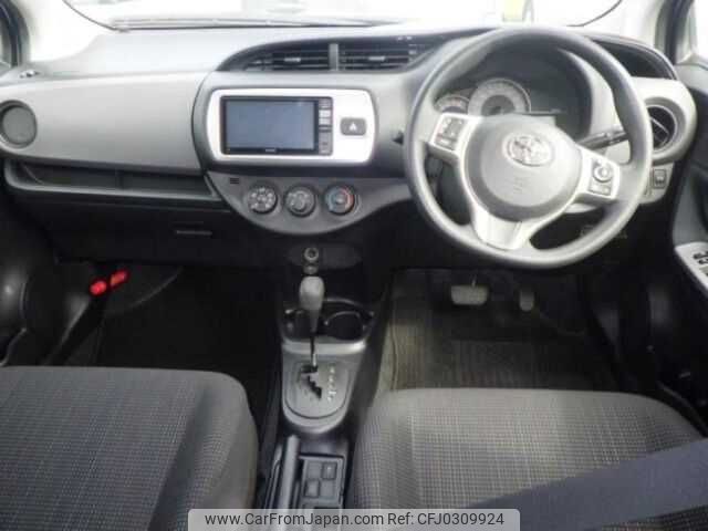 toyota vitz 2015 TE4527 image 2