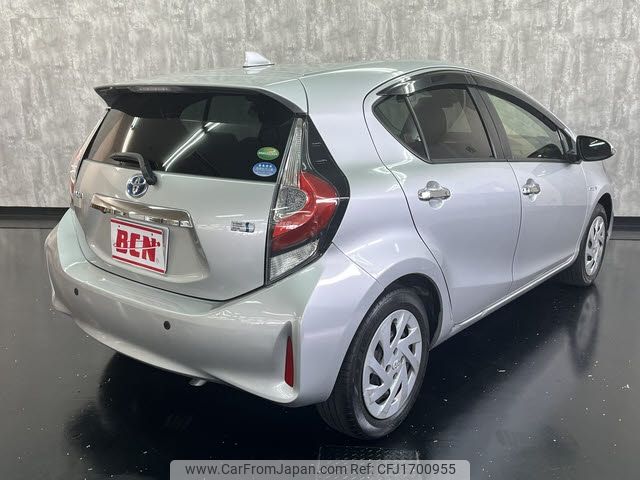 toyota aqua 2017 CFJ1700955 image 2