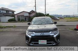 mitsubishi outlander 2019 504749-RAOID:13616