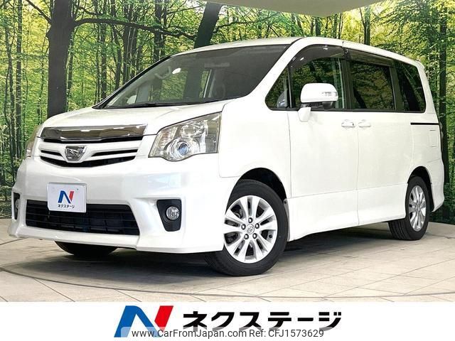 toyota noah 2011 CFJ1573629 image 1