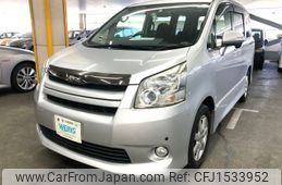 toyota noah 2009 CFJ1533952