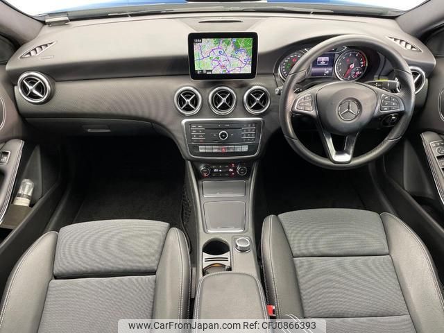 mercedes-benz a-class 2018 quick_quick_176042_WDD1760422J712517 image 2