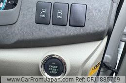 toyota isis 2017 CFJ1885769