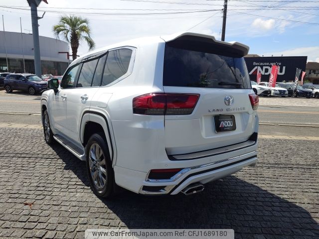 toyota land-cruiser-wagon 2024 CFJ1689180 image 2