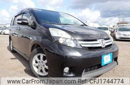 toyota isis 2012 CFJ1744774