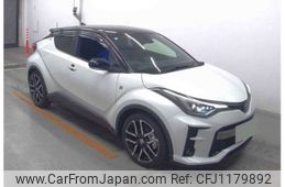 toyota c-hr 2022 -TOYOTA 【神戸 304ﾒ1584】--C-HR 3BA-NGX10--NGX10-2021325---TOYOTA 【神戸 304ﾒ1584】--C-HR 3BA-NGX10--NGX10-2021325-