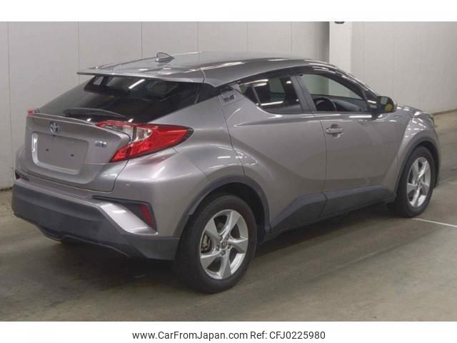 toyota c-hr 2017 quick_quick_DAA-ZYX10_ZYX10-2041855 image 2