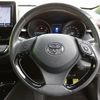 toyota c-hr 2017 quick_quick_DAA-ZYX10_ZYX10-2040009 image 15