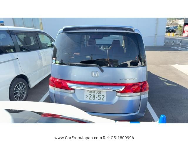 honda stepwagon 2005 CFJ1809996 image 2