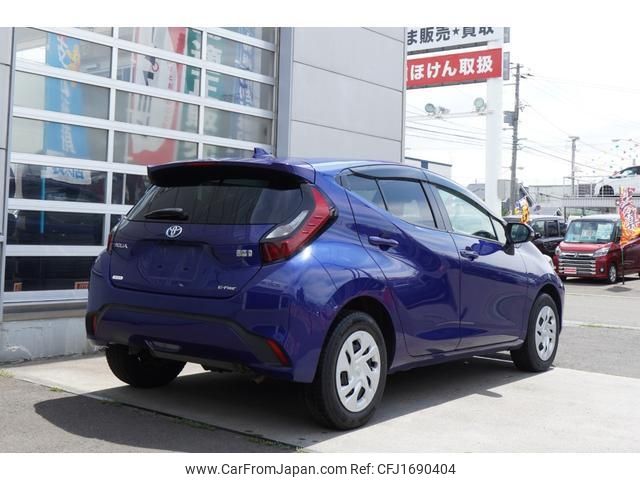 toyota aqua 2022 CFJ1690404 image 2