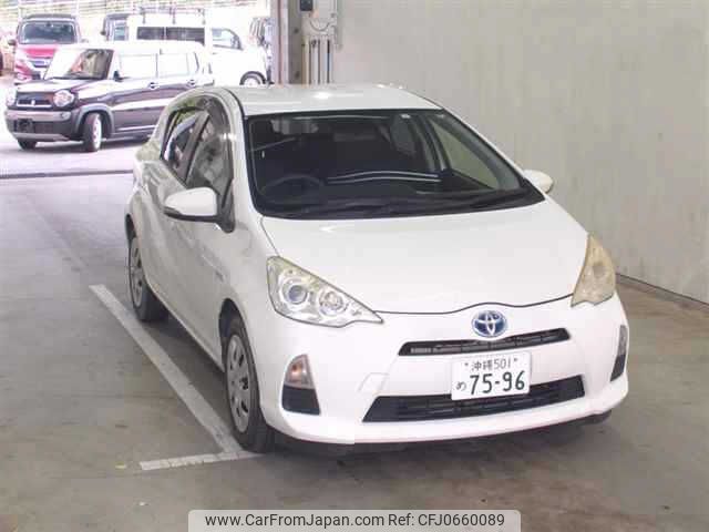 toyota aqua 2014 -TOYOTA 【沖縄 501ﾒ7596】--AQUA DAA-NHP10-2359541---TOYOTA 【沖縄 501ﾒ7596】--AQUA DAA-NHP10-2359541- image 1