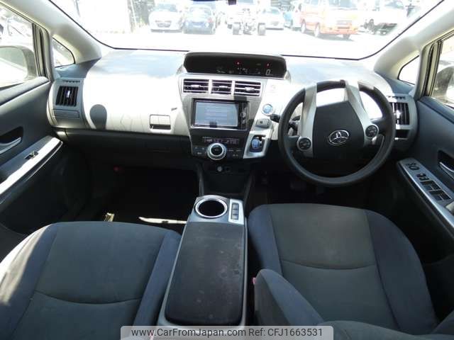 toyota prius-α 2013 CFJ1663531 image 2