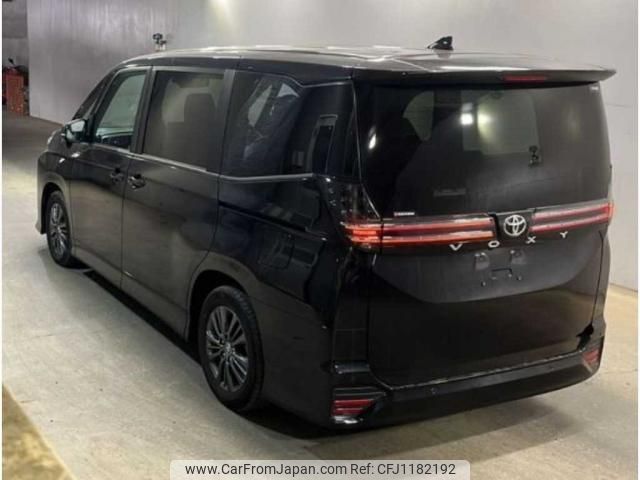 toyota voxy 2023 quick_quick_6BA-MZRA90W_0058746 image 2
